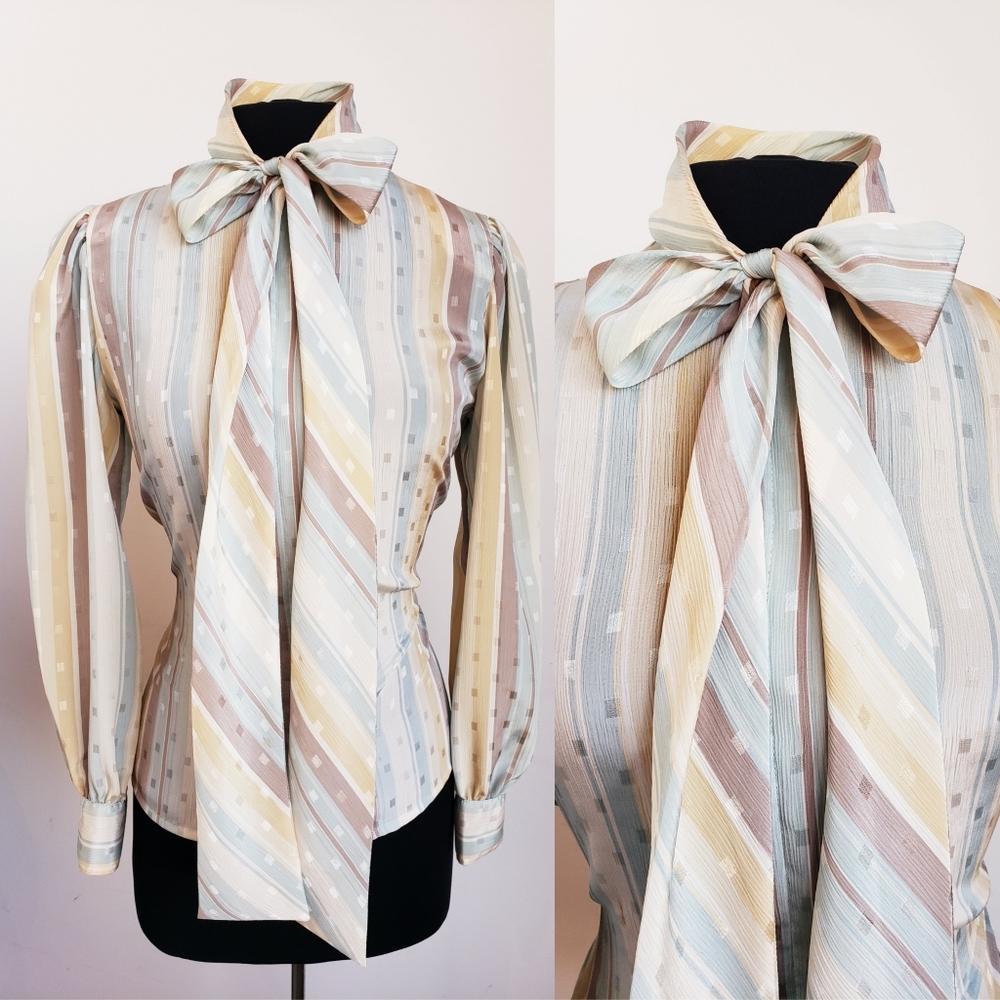 Vintage pussbow blouse